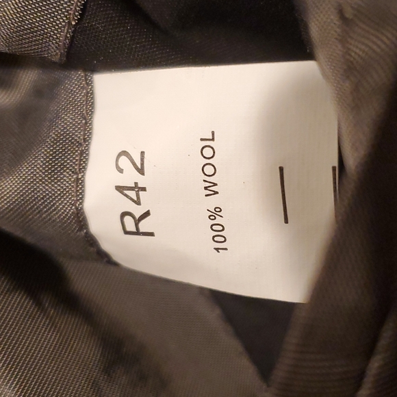 Jos. A. Bank jacket...gray...in very good condition! Size R 42 - Picture 8 of 9